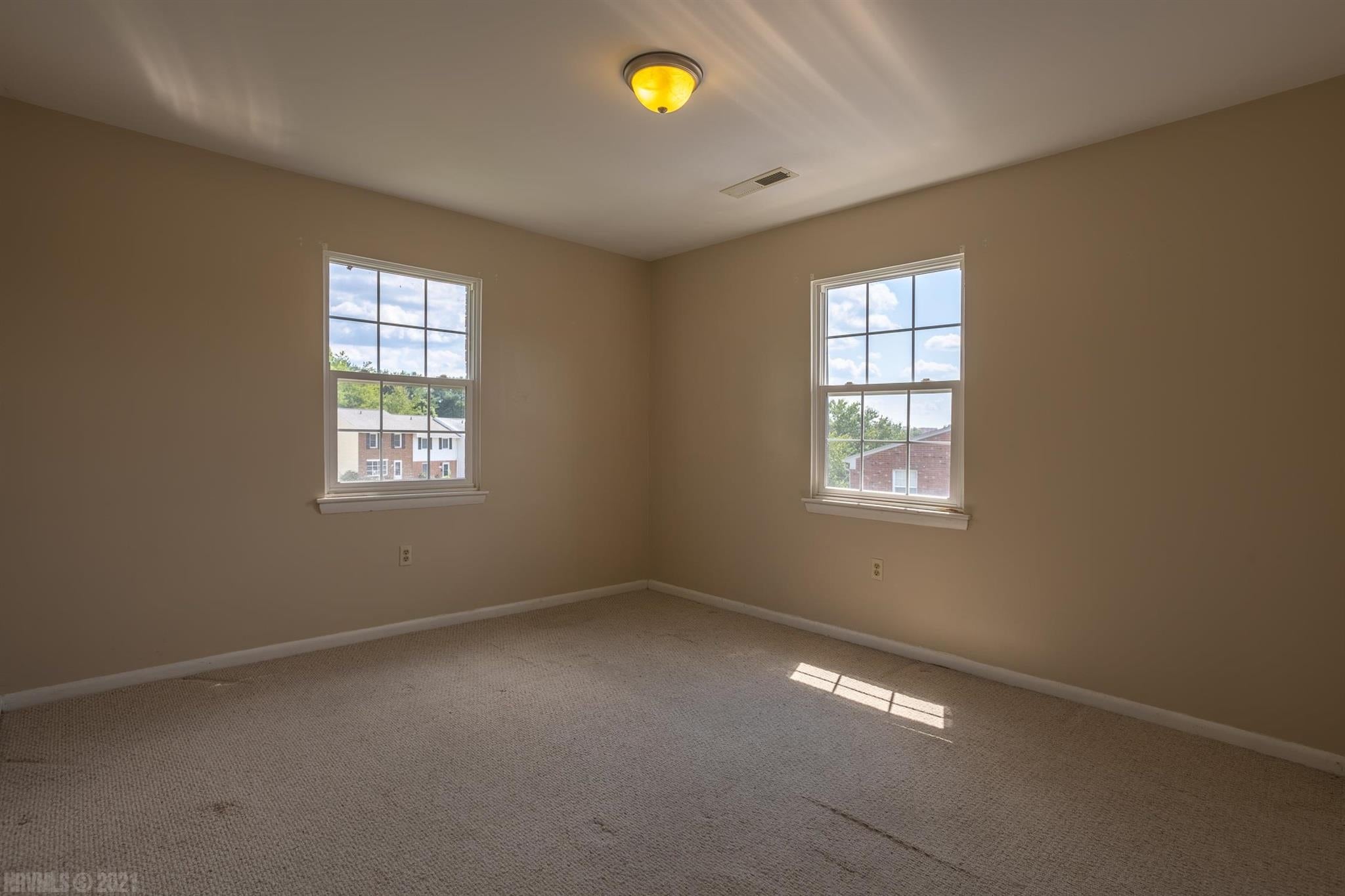 311 Loudon Road, Unit 332 Blacksburg, VA 24060 - Photo 9 of 16 Gallery Image 9
