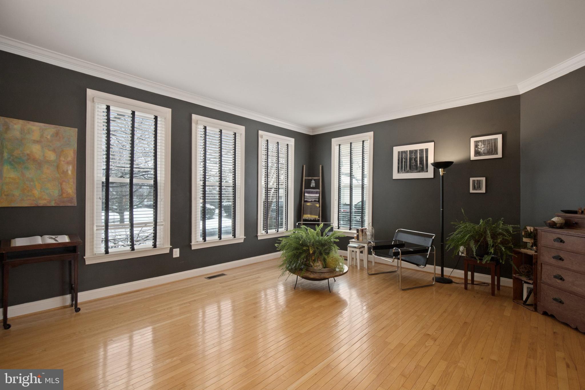 21854 Hyde Park Drive Ashburn, VA 20147 - Photo 5 of 86