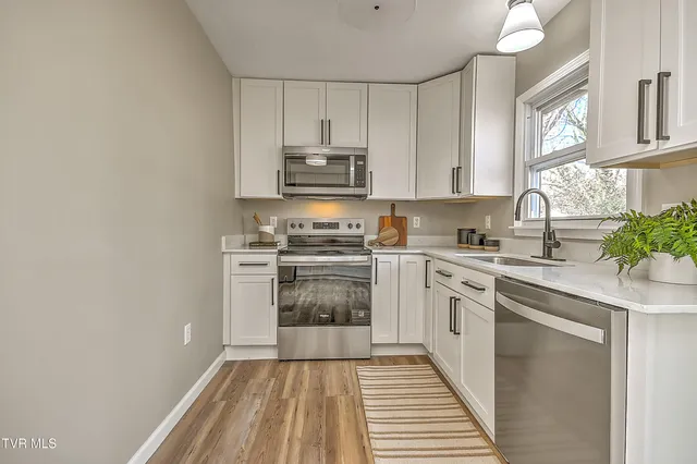 $299,900 | 3408 Cardinal Street, Kingsport, TN 37660