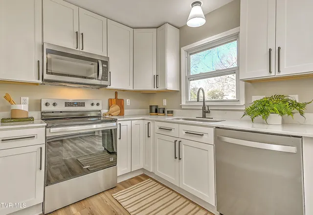 $299,900 | 3408 Cardinal Street, Kingsport, TN 37660