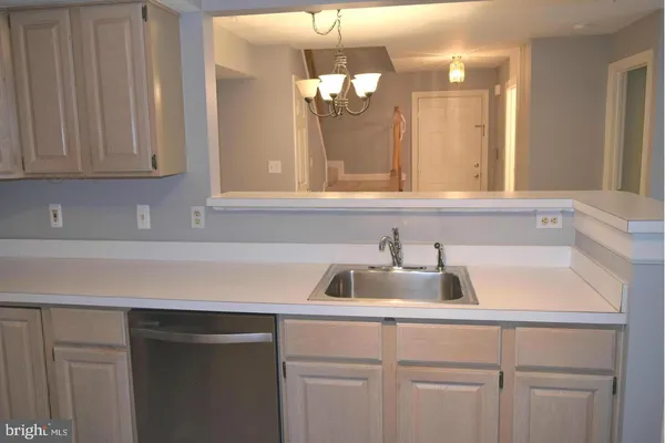 $2,650 | 12249 Fairfield House Drive, Unit 411B, Fairfax, VA 22033