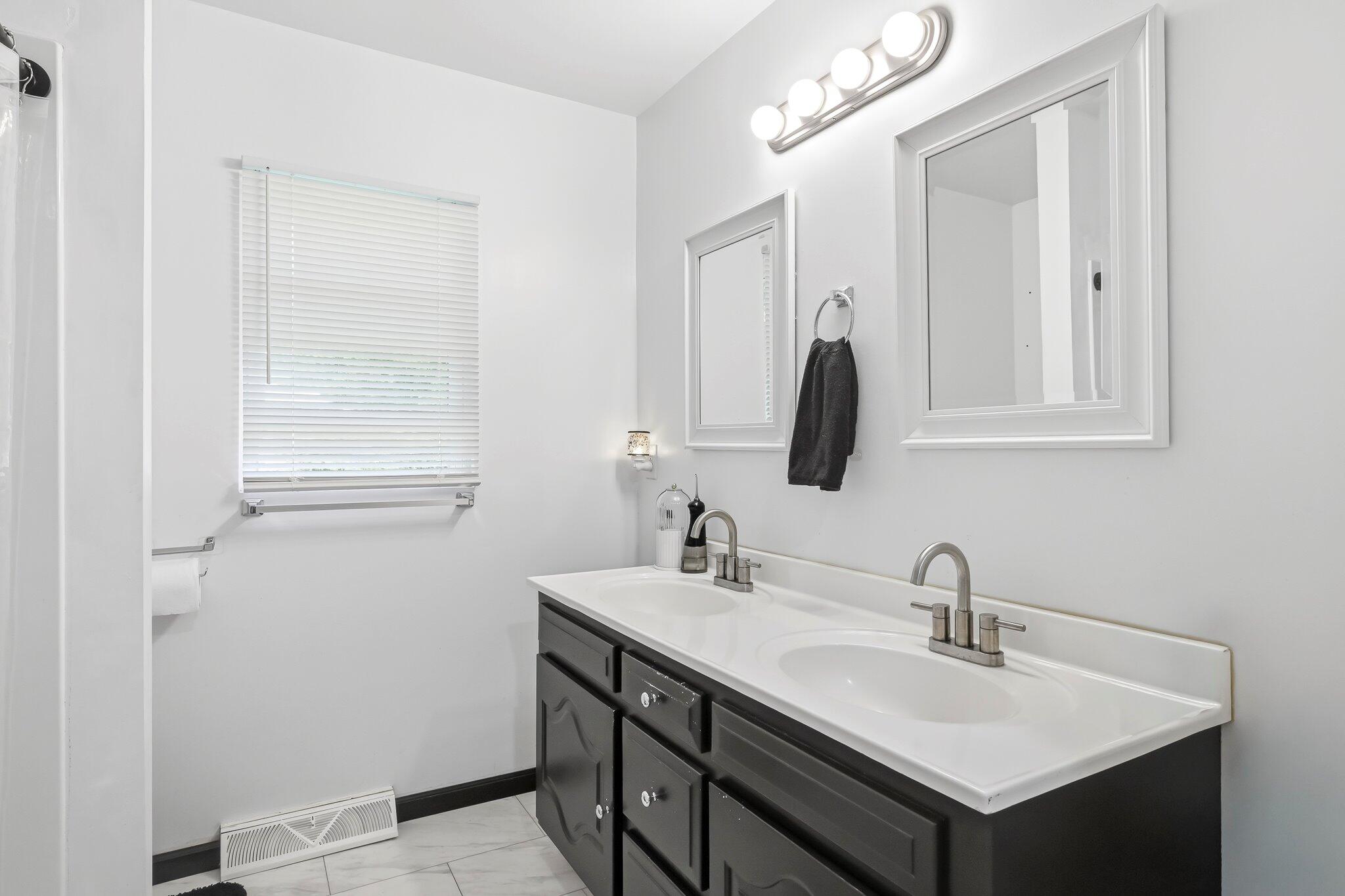 1201 West Edgewood Street Springfield, MO 65807 - Photo 17 of 25 17-W_Edgewood_018