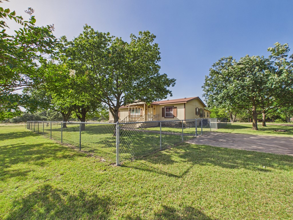 1983 Wendel-Ahrens Road Fredericksburg, TX 78624 - Photo 9 of 36