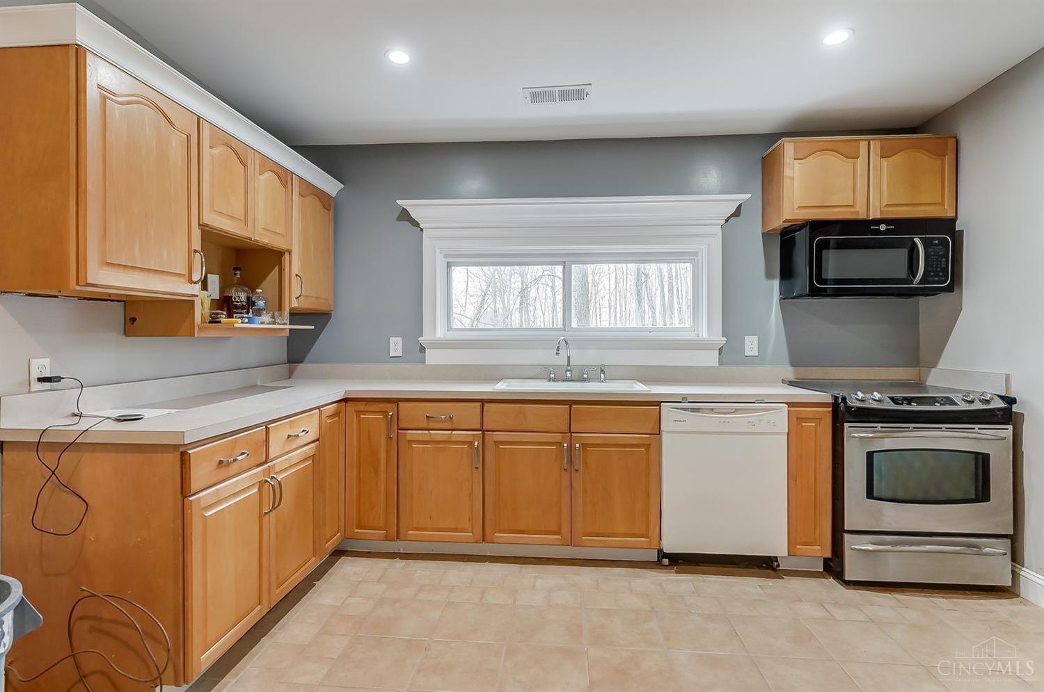 7880 Keister Road Middletown, OH 45042 - Photo 15 of 38