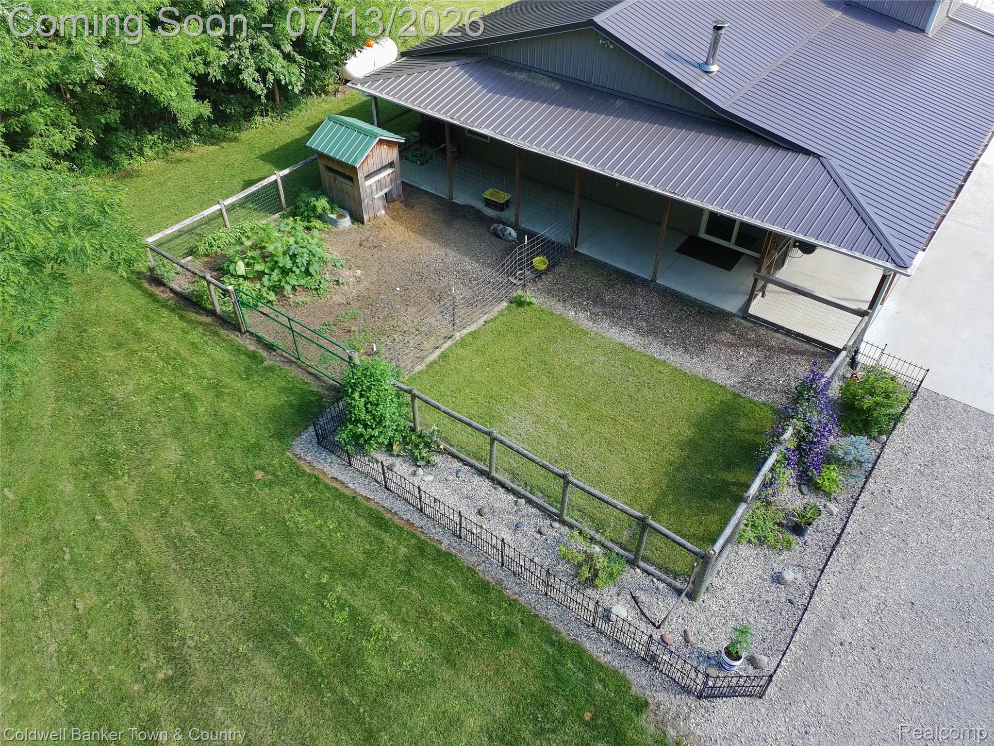 6150 North Fleming Road Howell, MI 48855 - Photo 3 of 9 _app_sd_ATOM_001_DCIM_PTSC_0044.jpeg