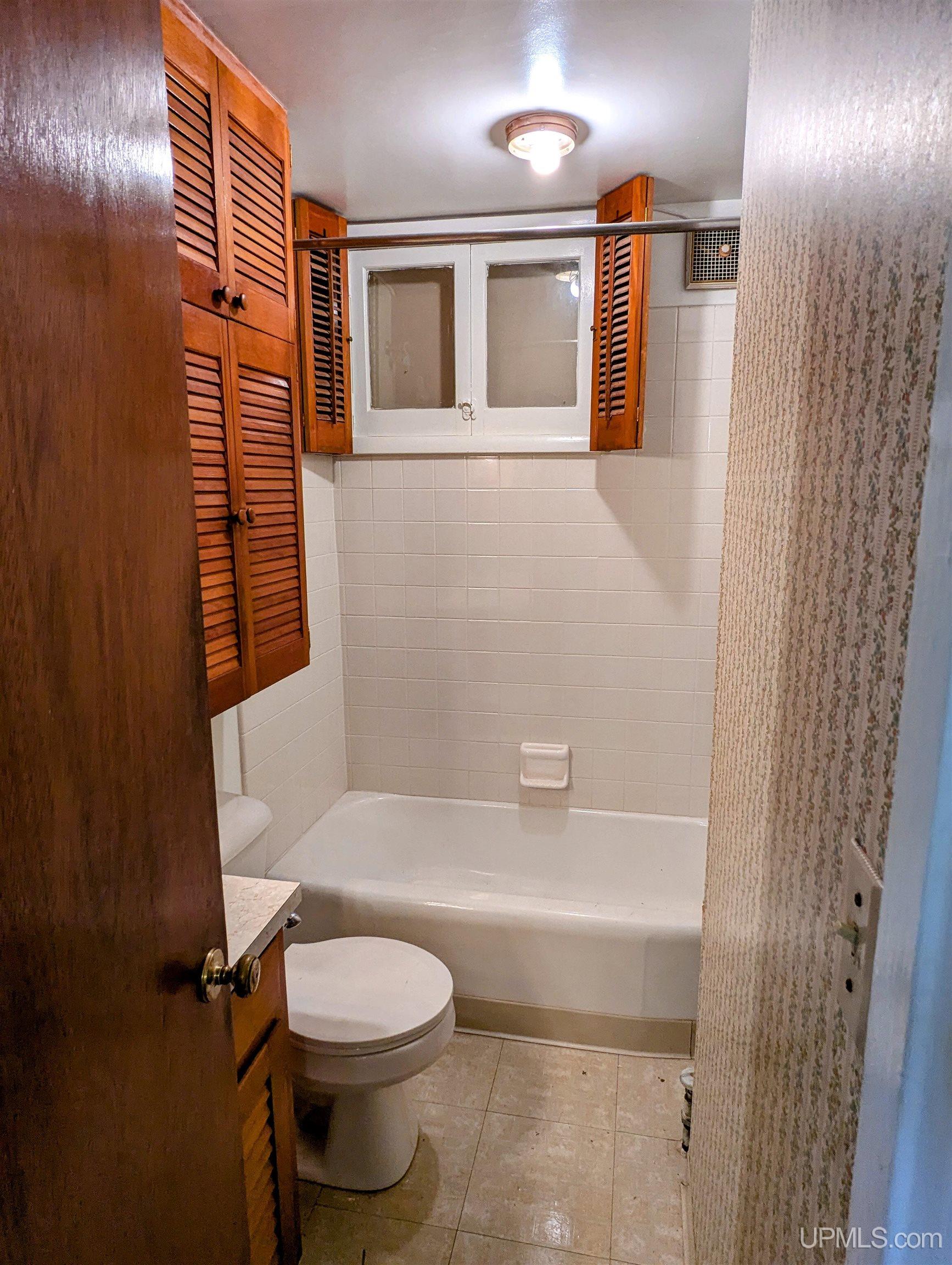 343 East Ridge Street Marquette, MI 49855 - Photo 28 of 69