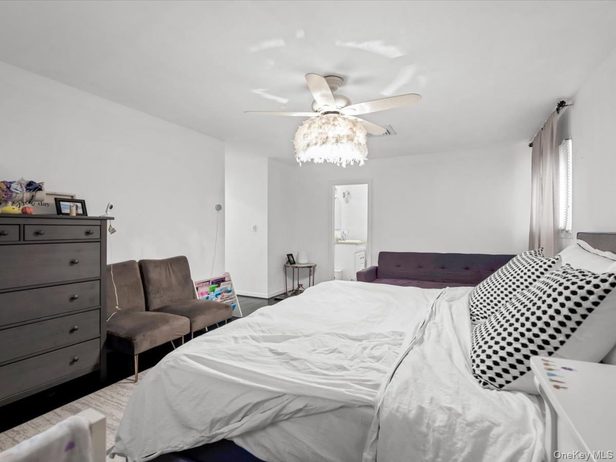 234 Town Line Road Commack, NY 11725 - Photo 16 of 30 Gallery Image 16