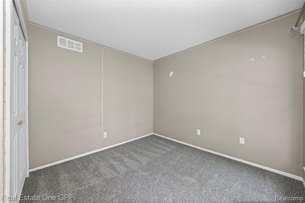 48558 Sugarbush Road Chesterfield, MI 48047 - Photo 19 of 26