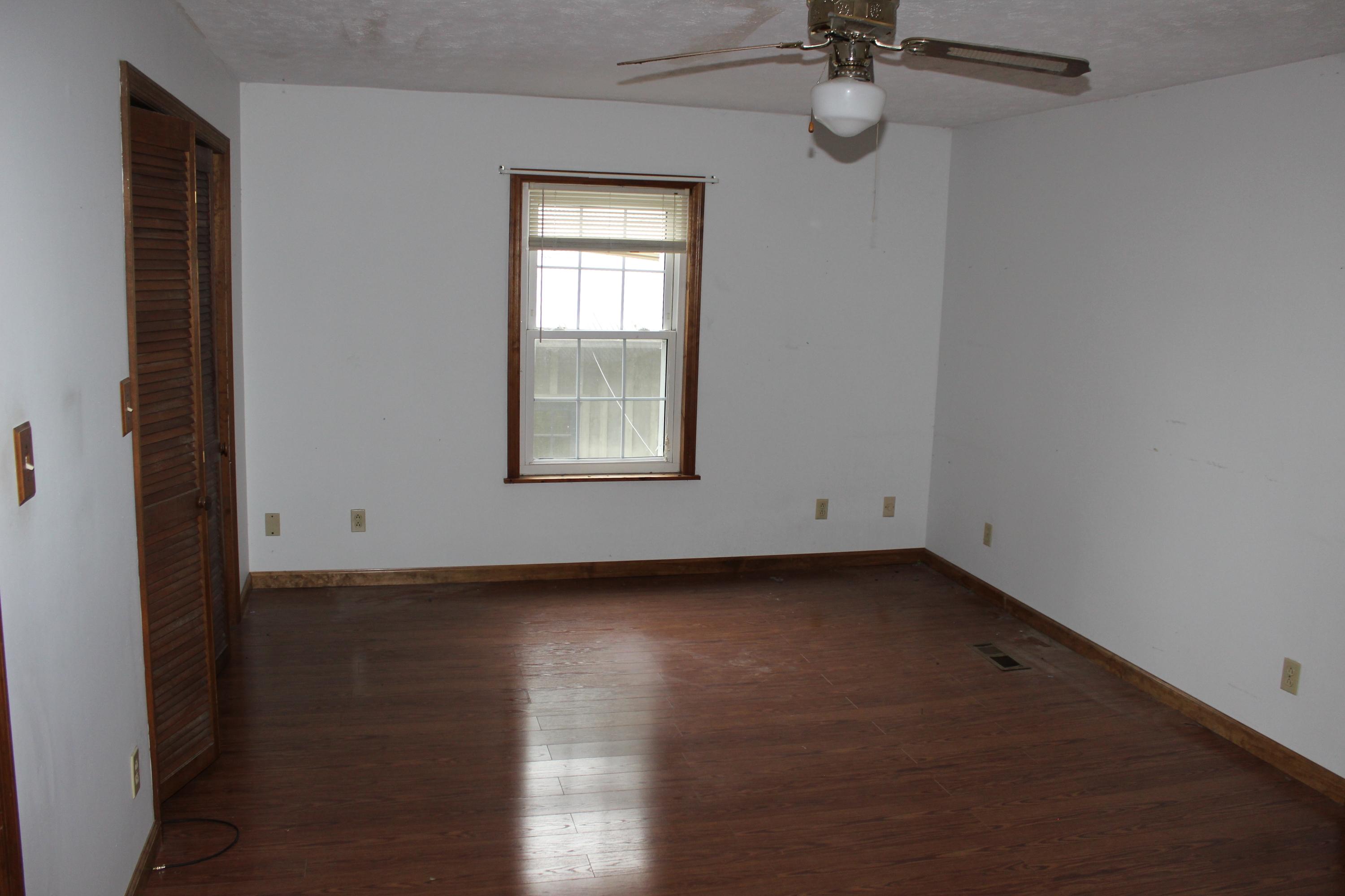 389 Peach Orchard Road Clinton, TN 37716 - Photo 18 of 20 IMG_4545
