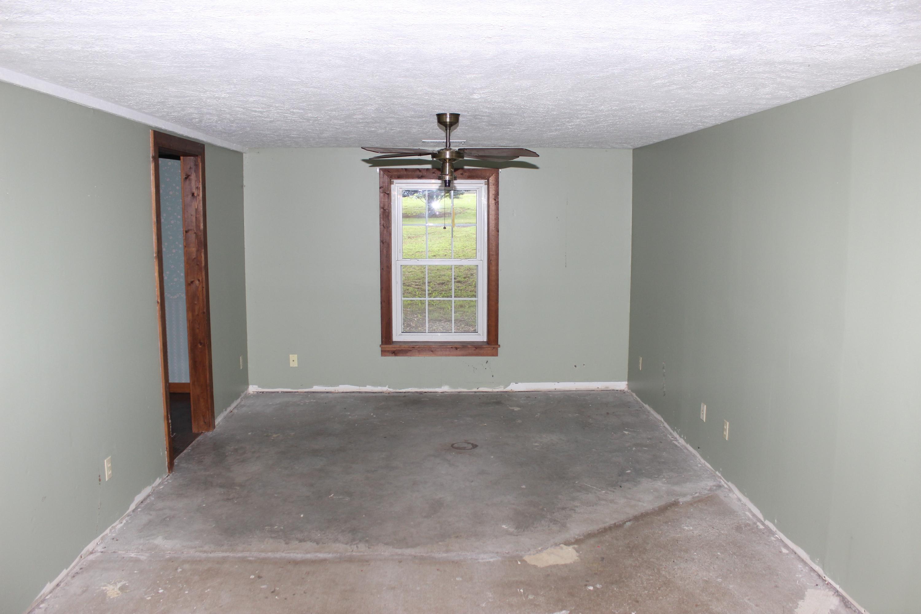 389 Peach Orchard Road Clinton, TN 37716 - Photo 10 of 20 IMG_4537