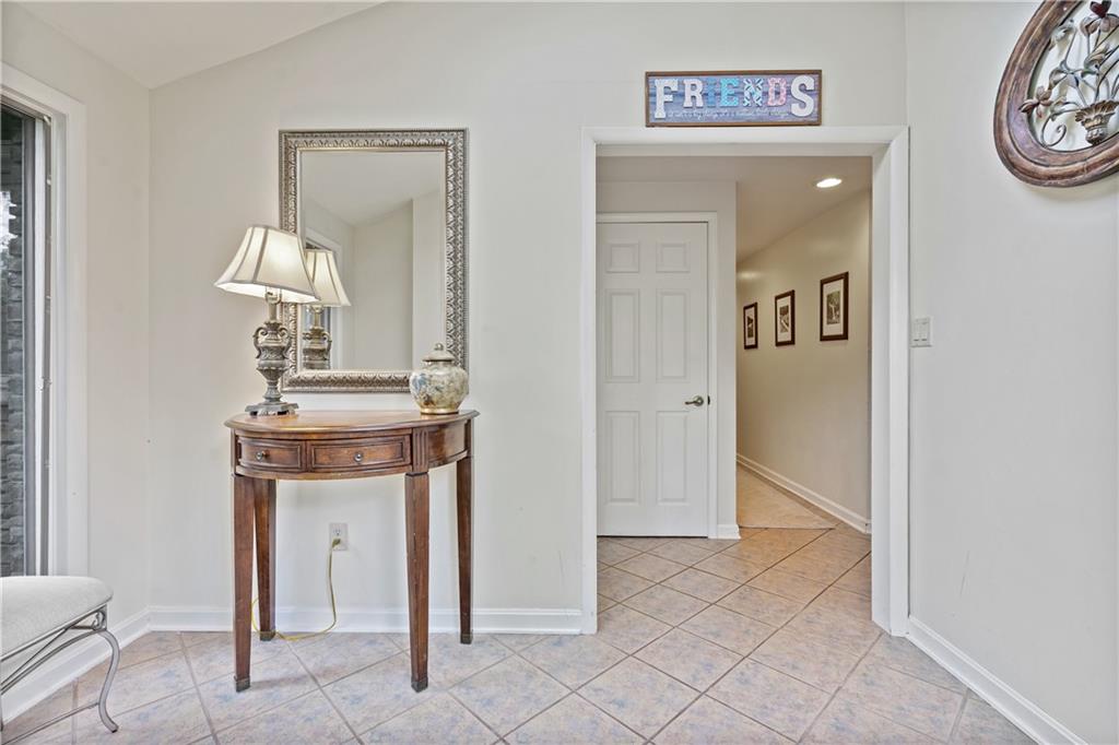 1318 Sky Ridge Drive Pittsburgh, PA 15241 - Photo 2 of 33 a bathroom with a sink and a mirror