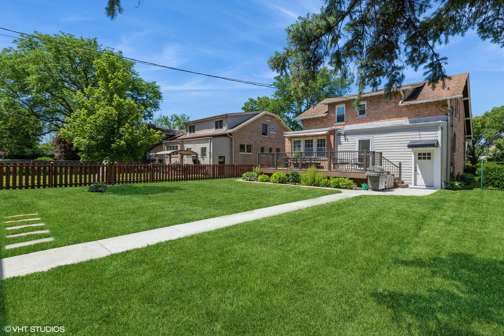 613 South Prospect Avenue Park Ridge, IL 60068 - Photo 23 of 29 a front view of house with yard and green space