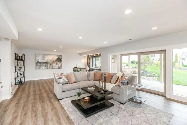 $1,798,000 | 13705 West Guilford Road, Leawood, KS 66224