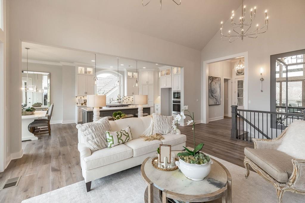 13705 West Guilford Road Leawood, KS 66224 - Photo 7 of 39