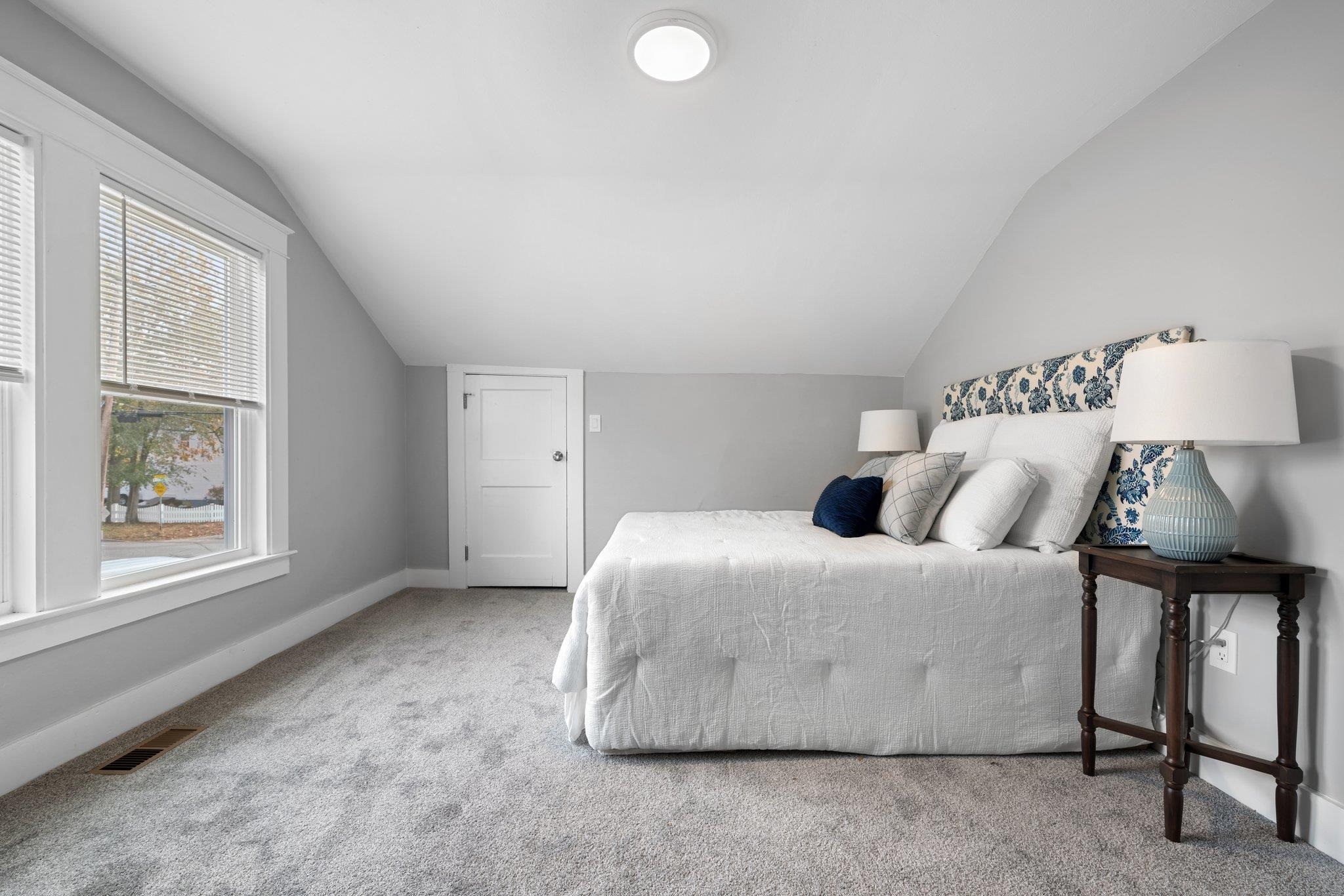 15 East Dunstable Road Nashua, NH 03060 - Photo 20 of 34