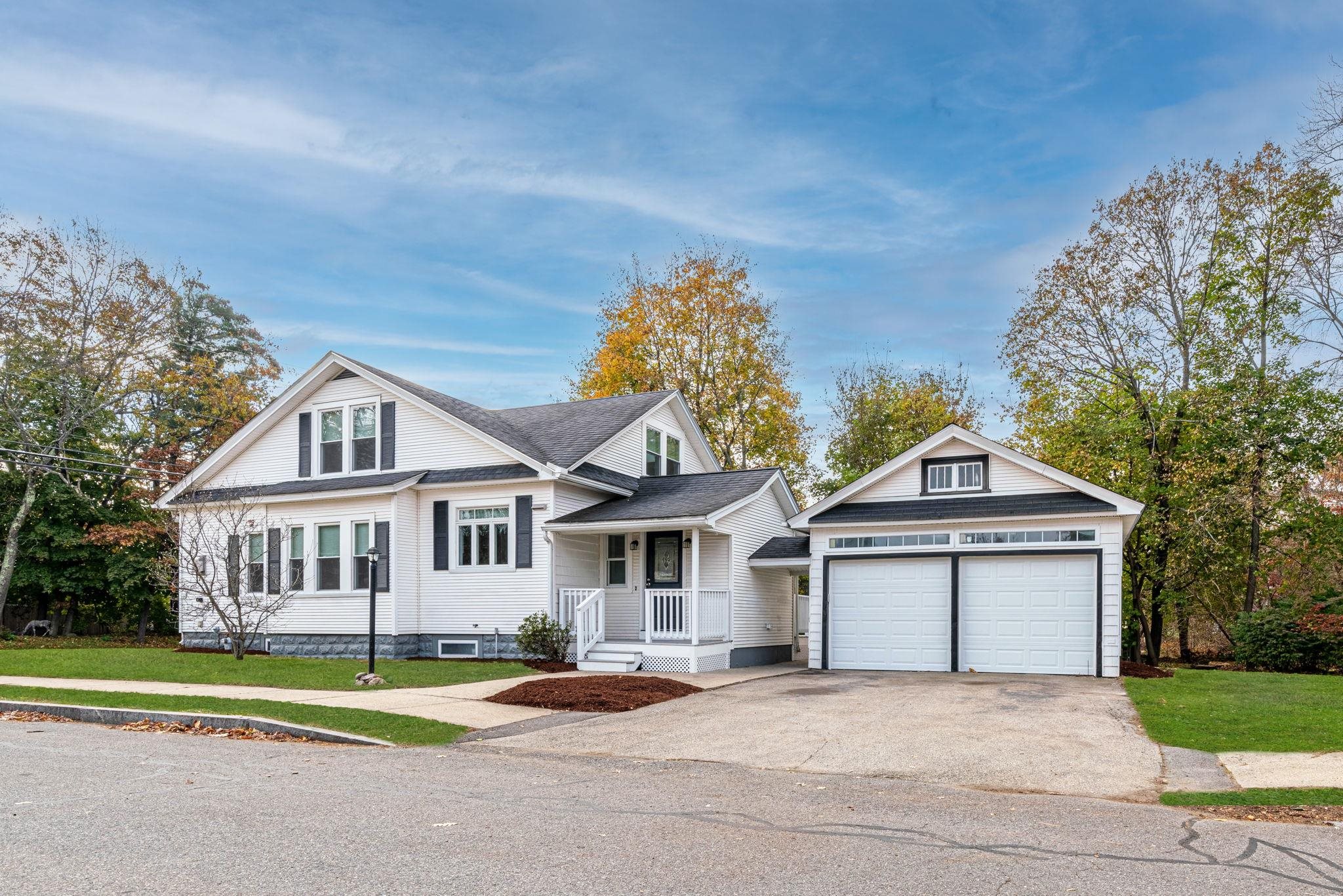 15 East Dunstable Road Nashua, NH 03060 - Photo 2 of 34