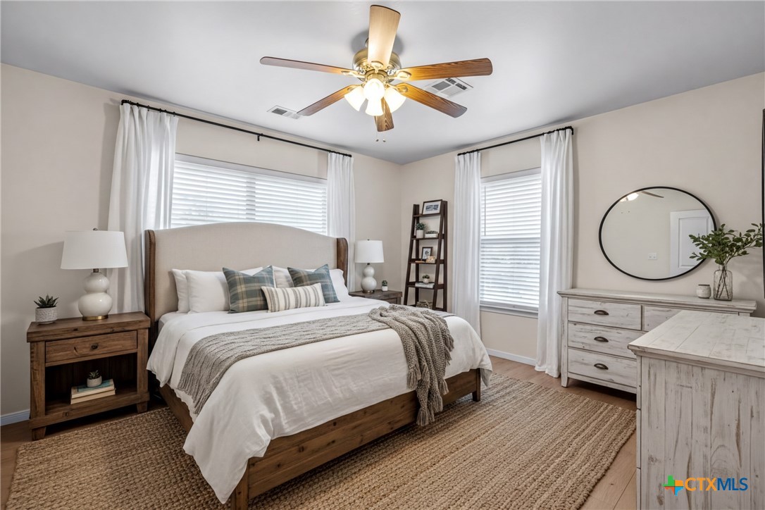 1 Coveview Lane Morgan's Point Resort, TX 76513 - Photo 22 of 38 Virtually staged/Bedroom 2/with door access on front porch