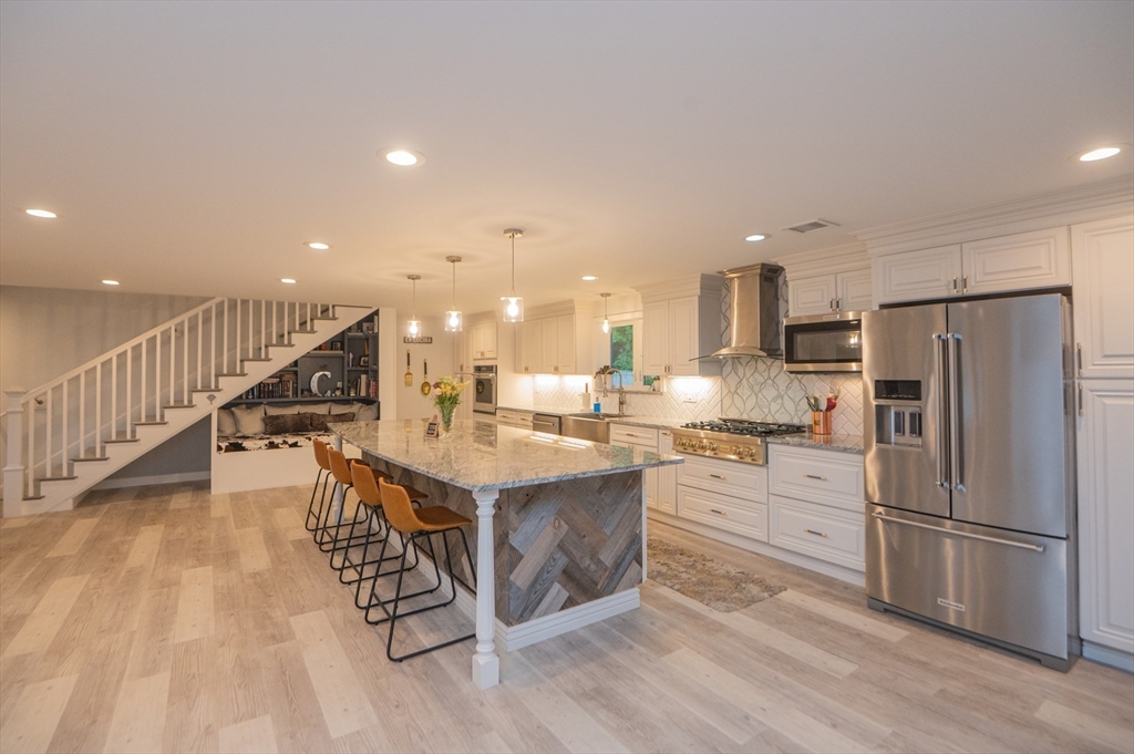 26 North Shetland Road Danvers, MA 01923 - Photo 14 of 38 Gallery Image 14