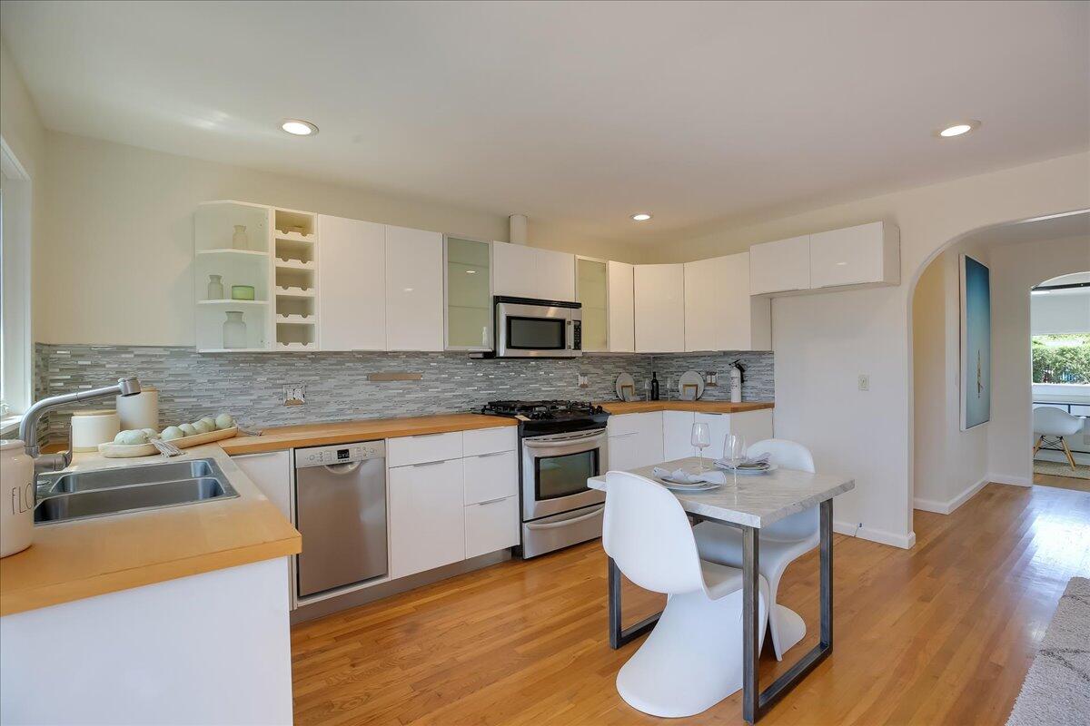 2325 Edgewater Way Santa Barbara, CA 93109 - Photo 7 of 18 32-032