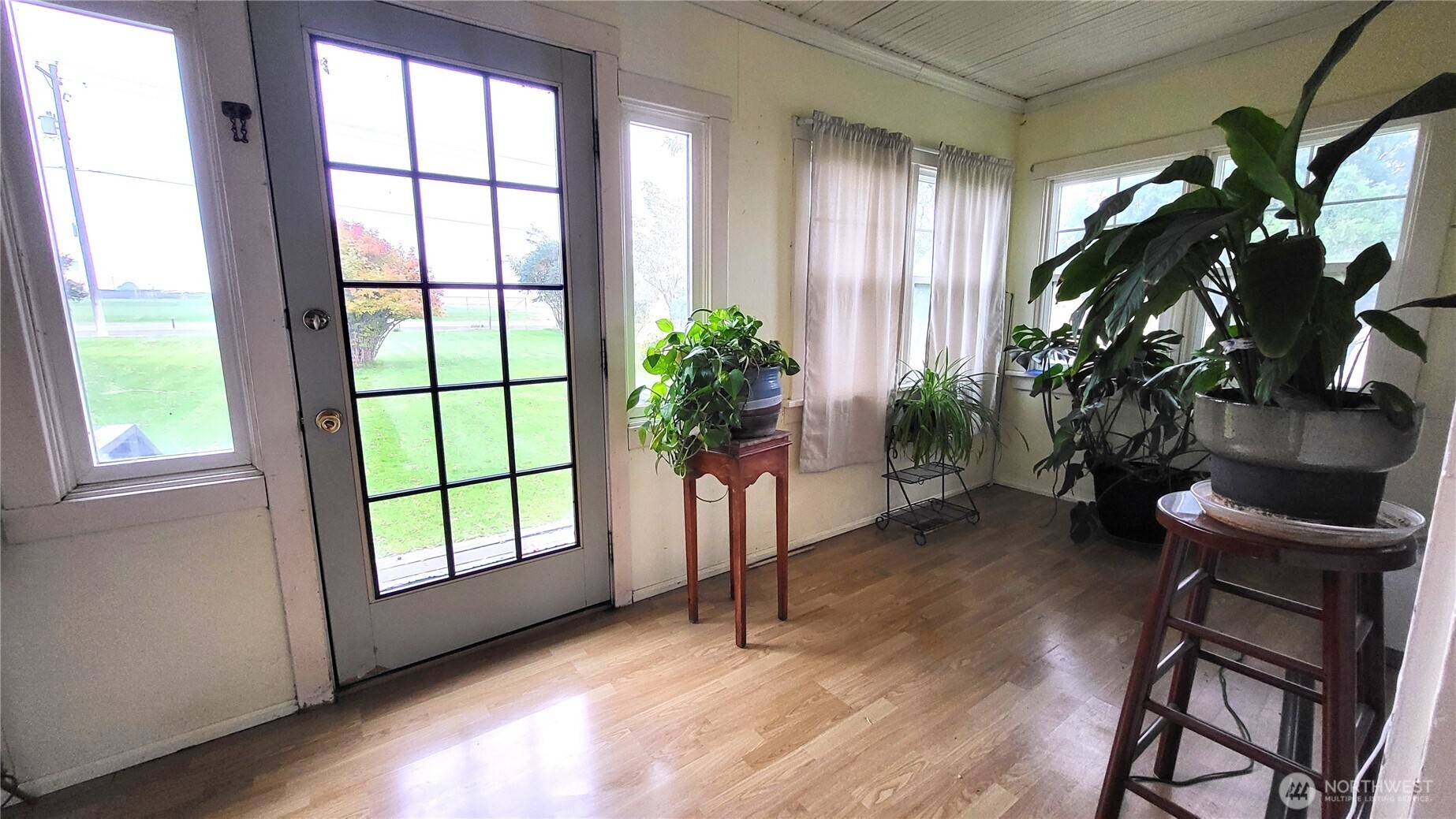 1113 South County Road Warden, WA 98857 - Photo 16 of 40 a view of livingroom with furniture and a window