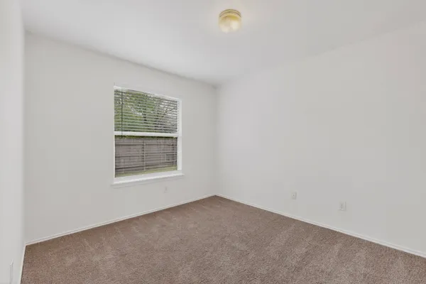 $1,800 | 13124 Maidenhair Trail, Elgin, TX 78621