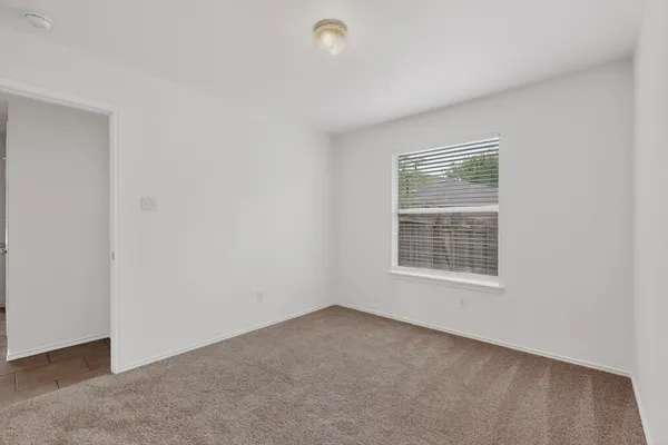 $1,800 | 13124 Maidenhair Trail, Elgin, TX 78621