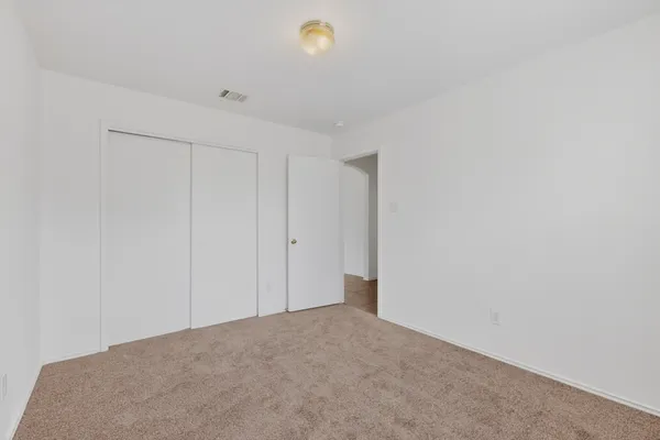 $1,800 | 13124 Maidenhair Trail, Elgin, TX 78621