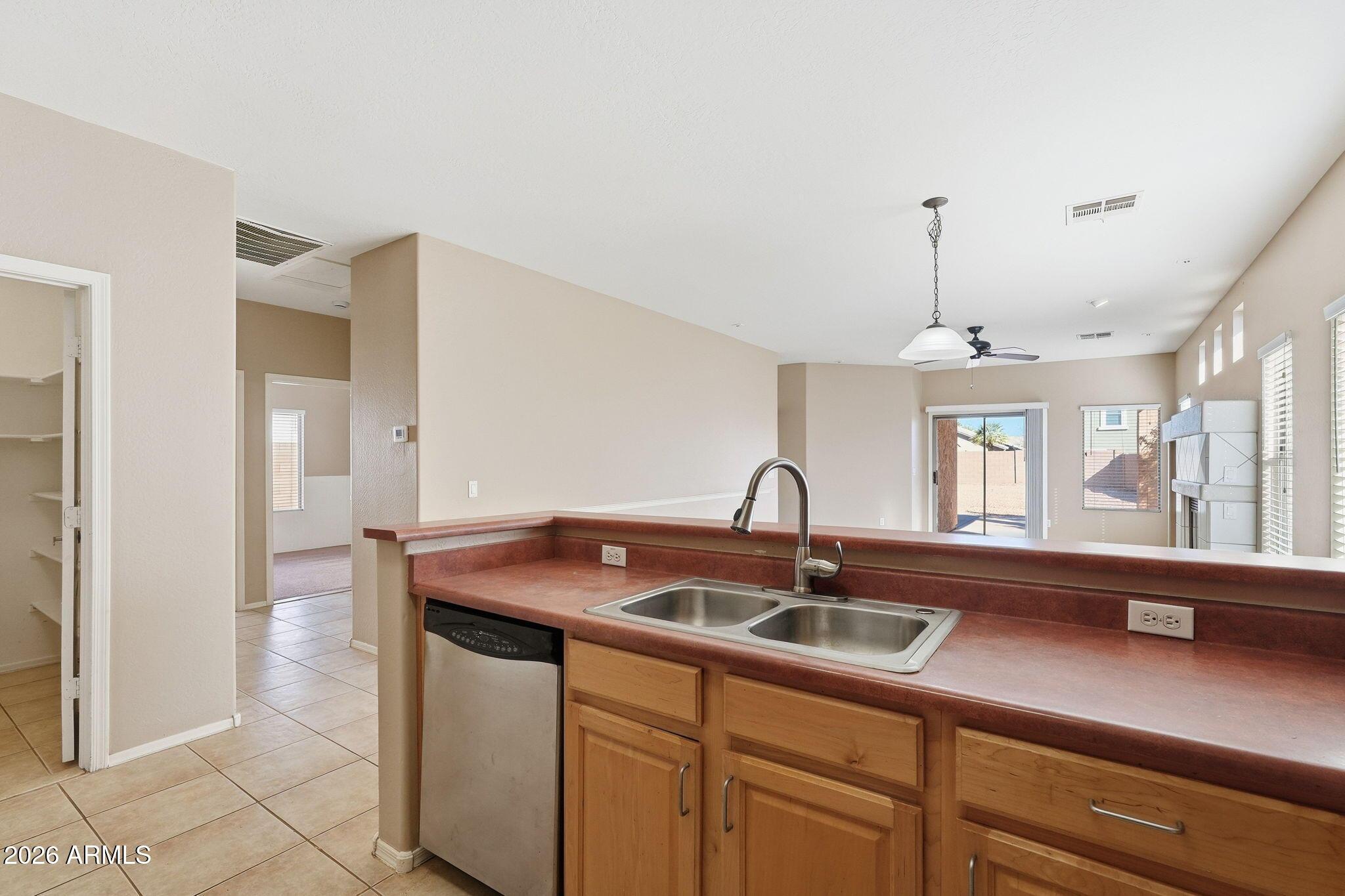 310 Mountain View Road San Tan Valley, AZ 85143 - Photo 7 of 41 Photo #7