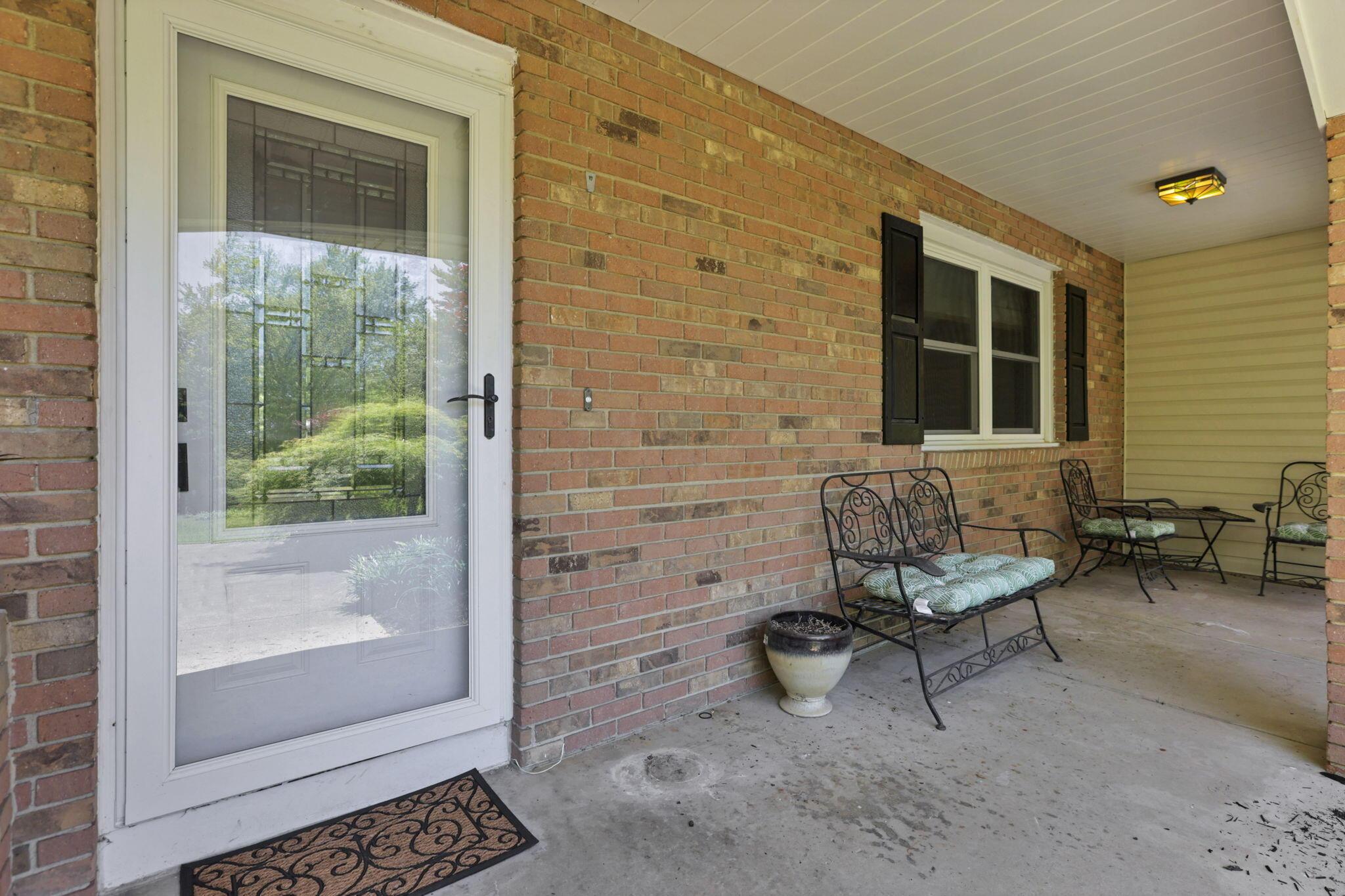 170 Ginder Road Northeast Lancaster, OH 43130 - Photo 7 of 70 Covered Front Porch