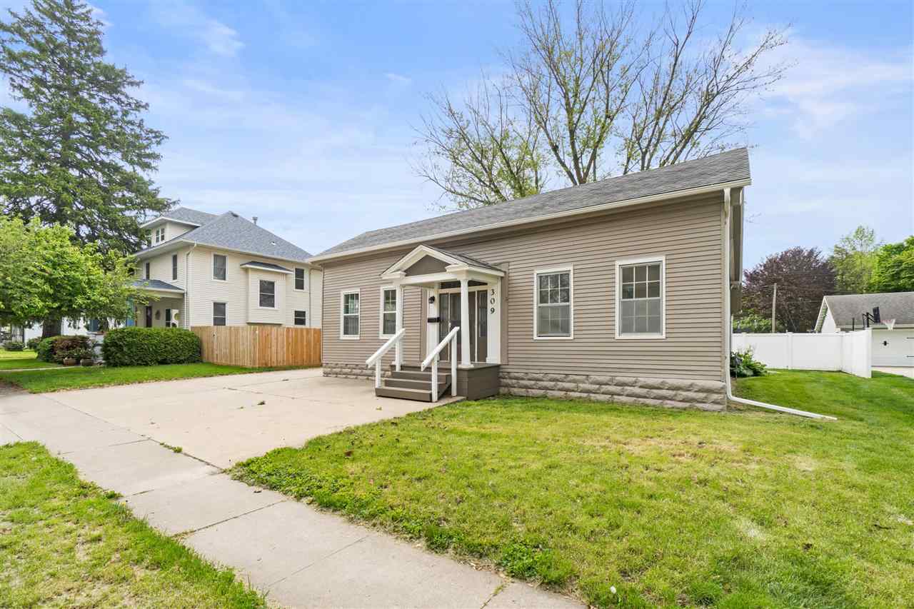309 West 3rd Street Washington, IA 52353 - Photo 2 of 29 Gallery Image 2