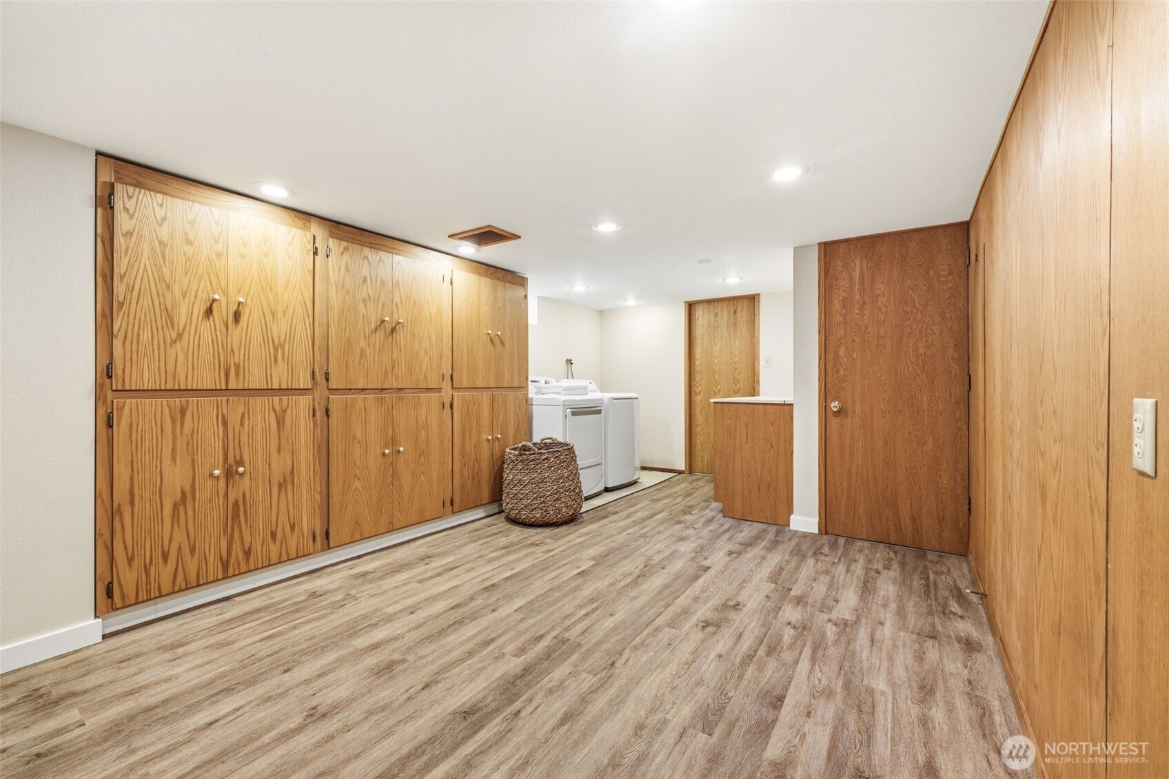 4019 Southwest Henderson Street Seattle, WA 98136 - Photo 31 of 40