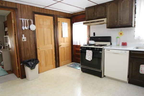 17 Pearson Street Saugus, MA 01906 - Photo 4 of 23
