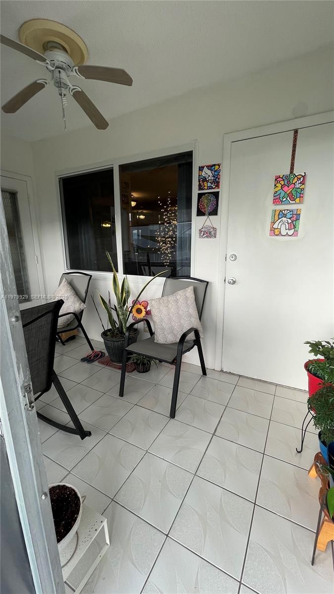 5300 Washington Street, Unit J312 Hollywood, FL 33021 - Photo 18 of 22
