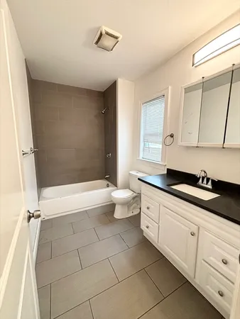 $3,900 | 156 Bow Street, Unit 2, Everett, MA 02149