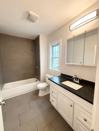 $3,600 | 156 Bow Street, Unit 2, Everett, MA 02149