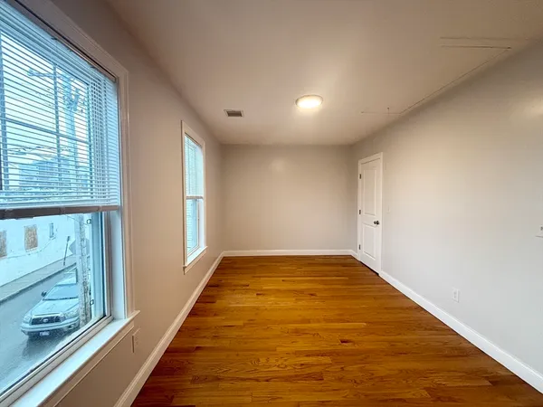 $3,600 | 156 Bow Street, Unit 2, Everett, MA 02149