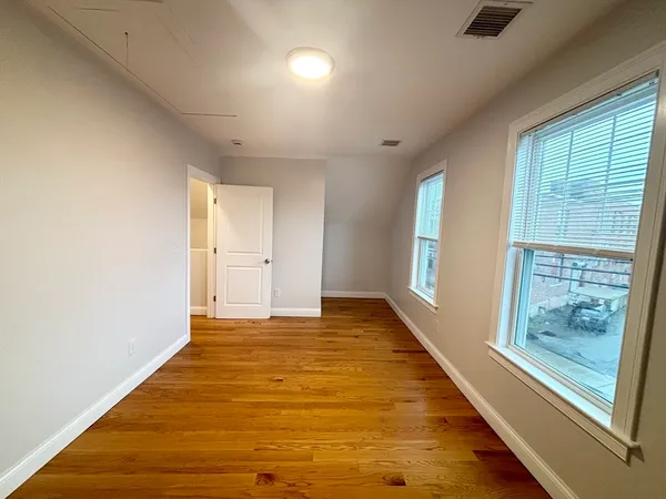 $3,600 | 156 Bow Street, Unit 2, Everett, MA 02149