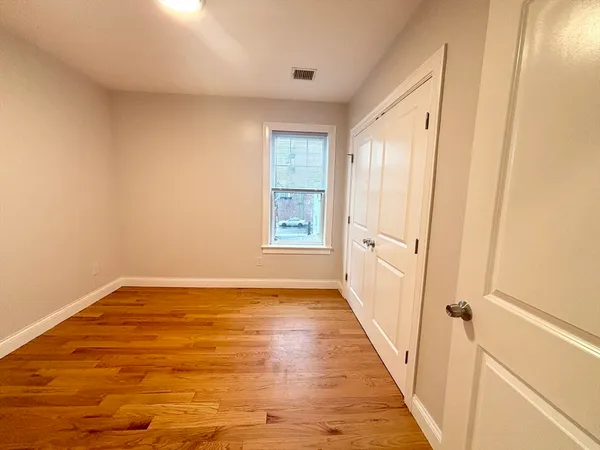 $3,600 | 156 Bow Street, Unit 2, Everett, MA 02149