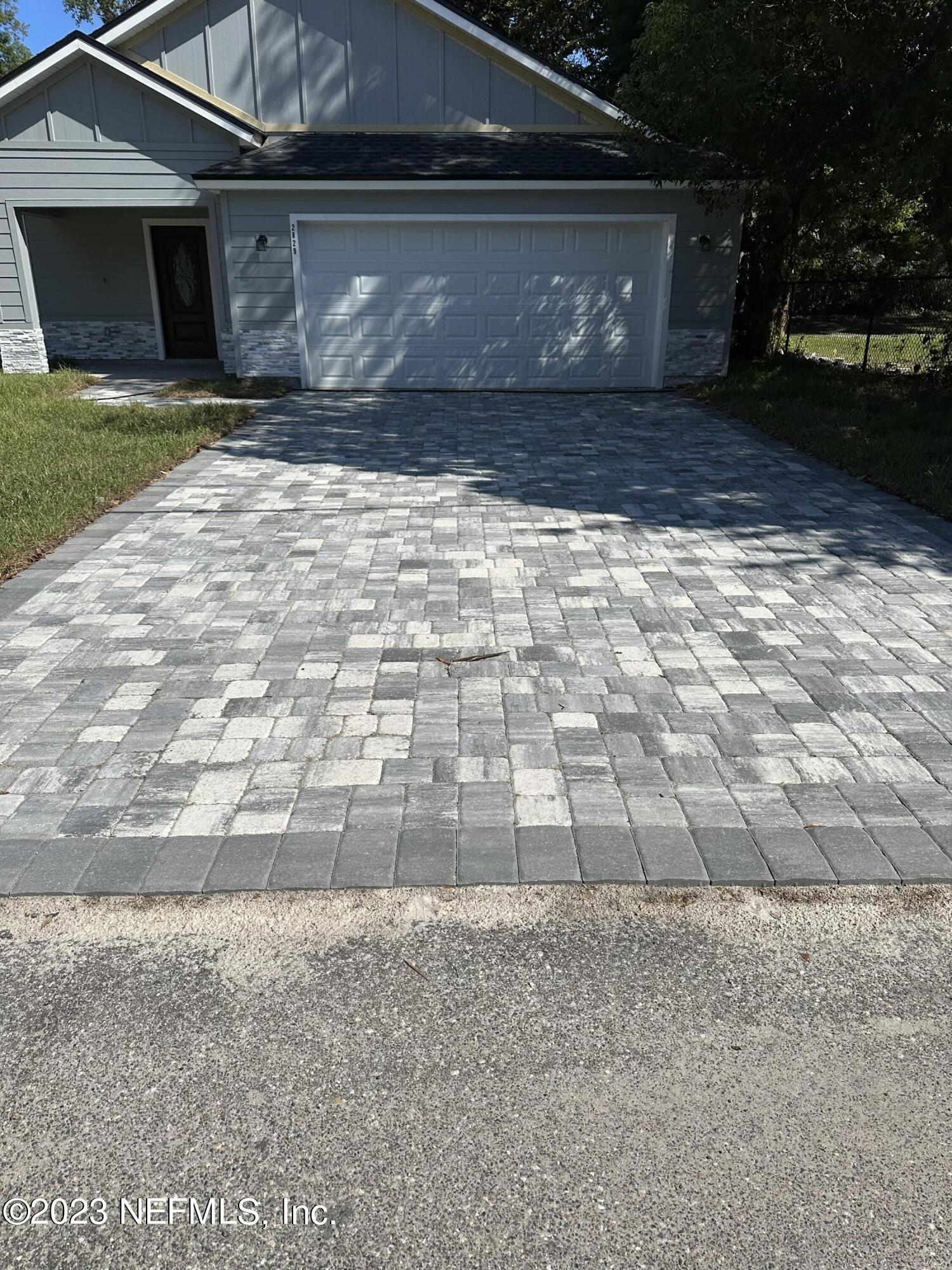 2829 Fleming Street Jacksonville, FL 32254 - Photo 4 of 24 a view of backyard of a house