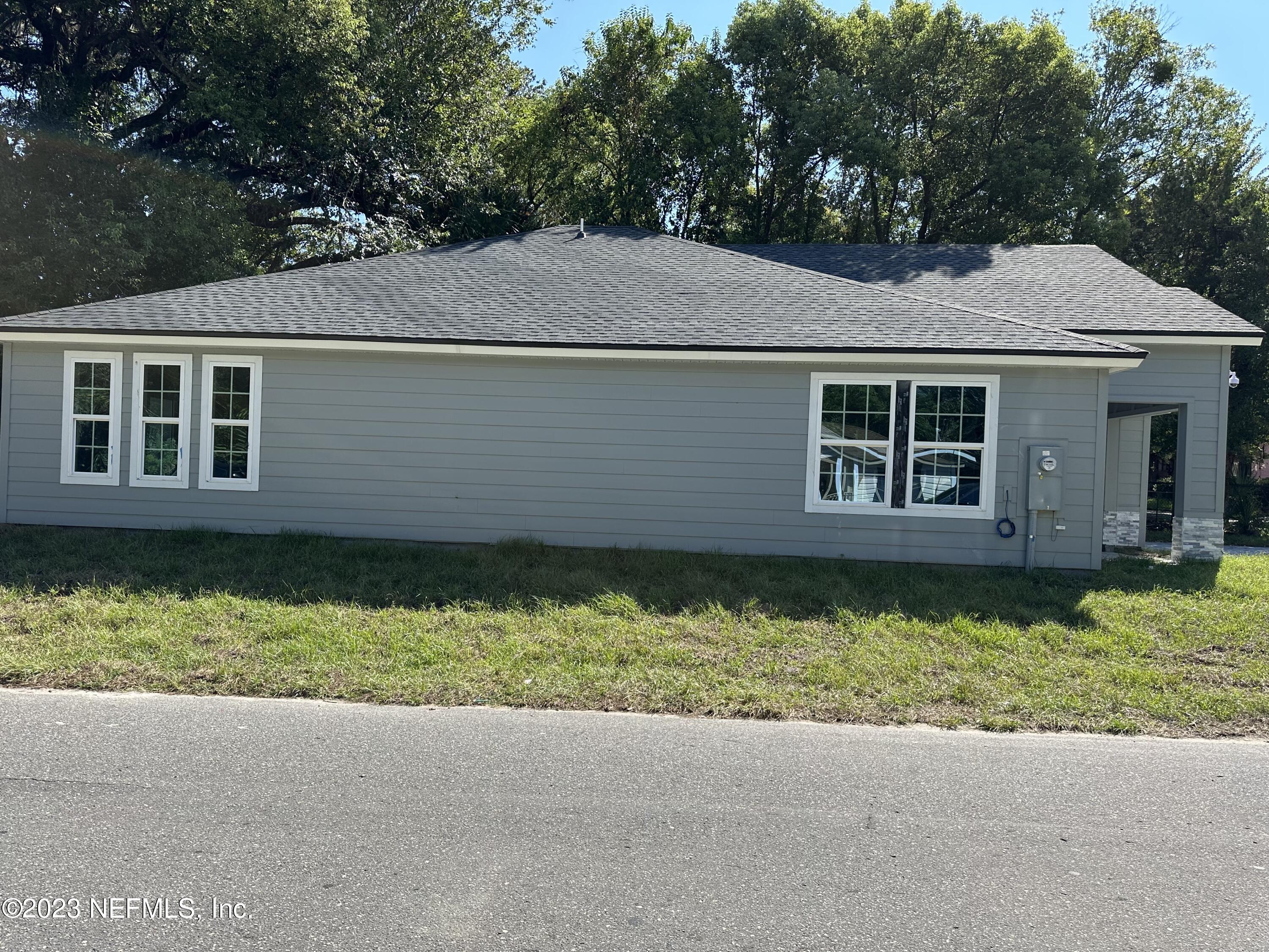 2829 Fleming Street Jacksonville, FL 32254 - Photo 9 of 24 front view of a house