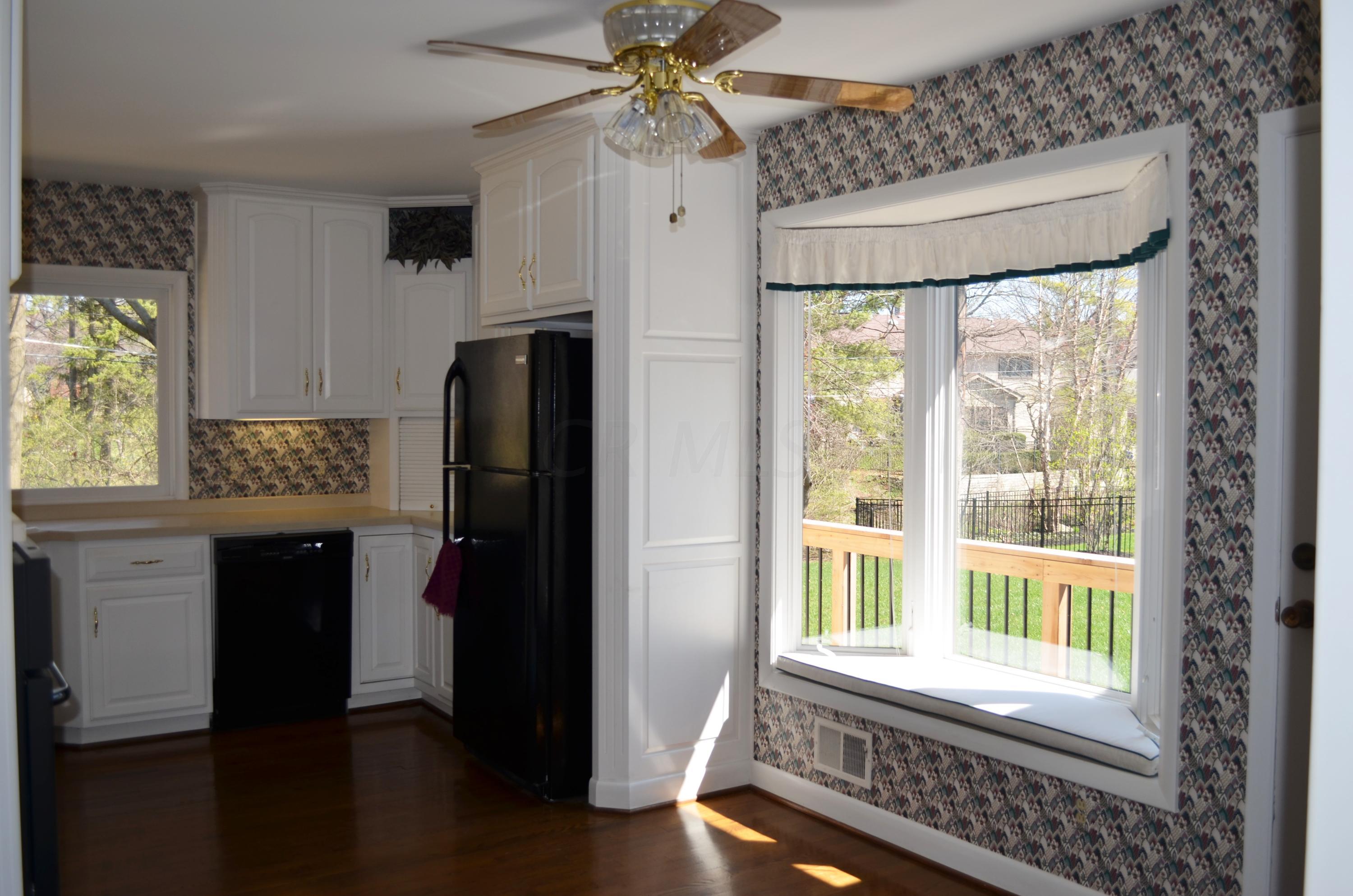 4020 Newhall Road Upper Arlington, OH 43220 - Photo 9 of 24