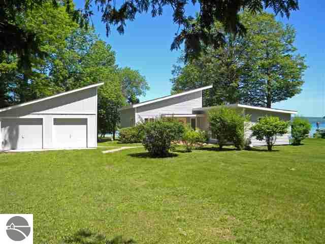 6970 West MacFarlane Road Glen Arbor, MI 49636 - Photo 2 of 20 1726100-1.JPG
