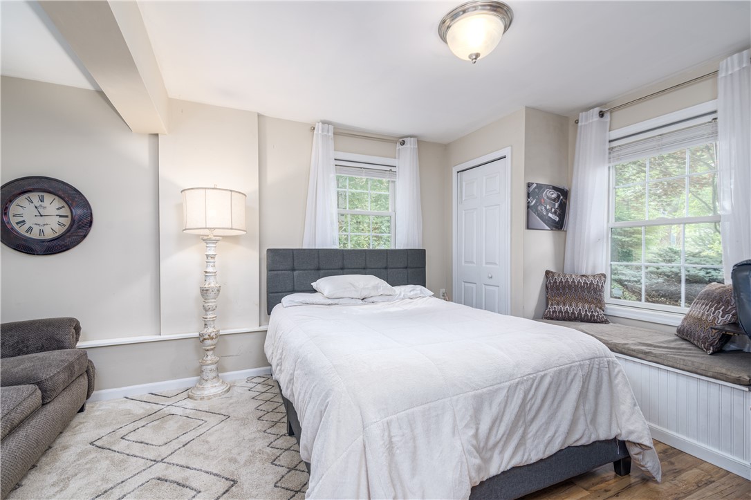71 Wampum Road Narragansett, RI 02882 - Photo 22 of 27 First floor bedroom with window seat.