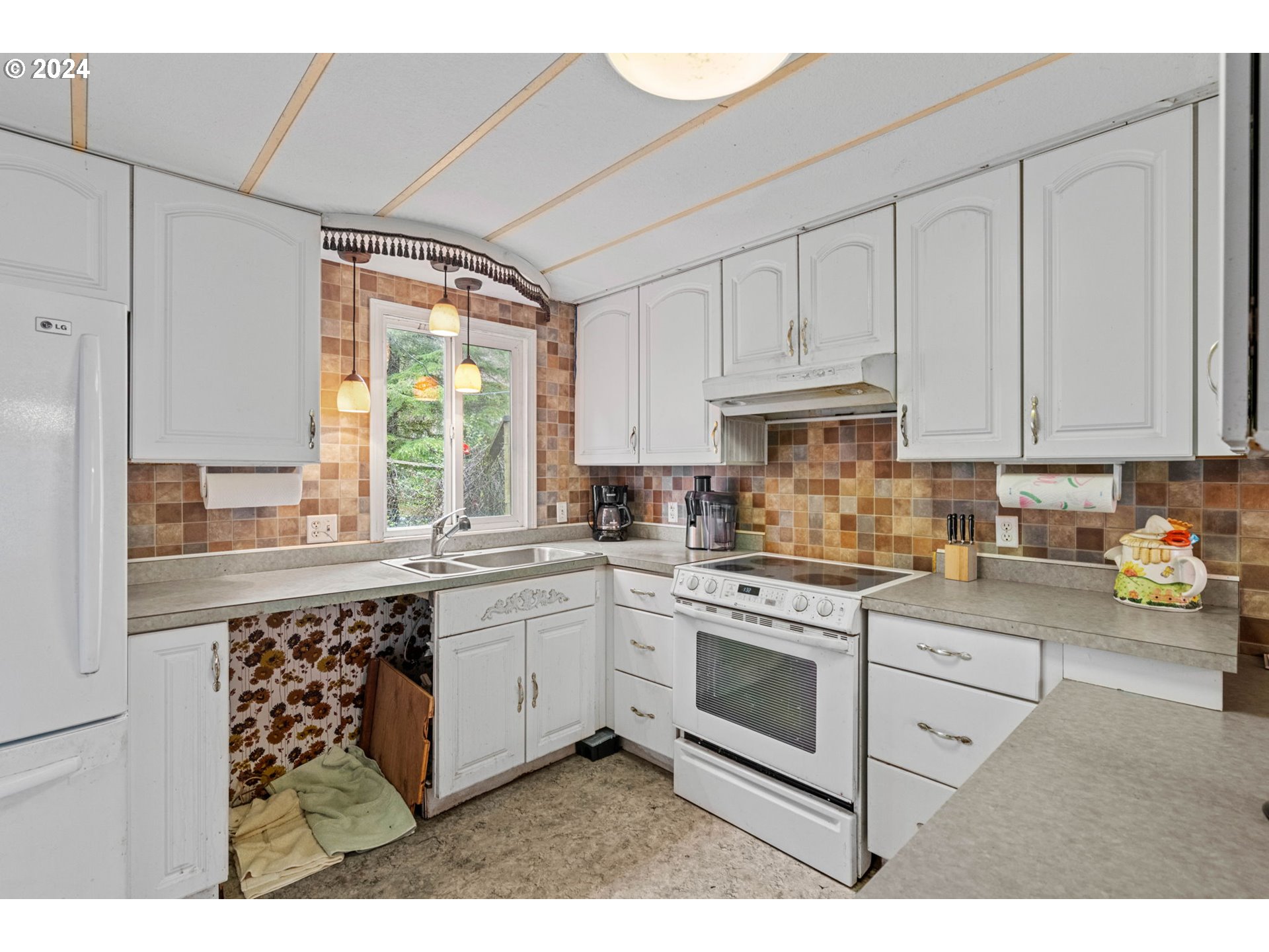 25111 Butler Road Junction City, OR 97448 - Photo 13 of 47 Gallery Image 13