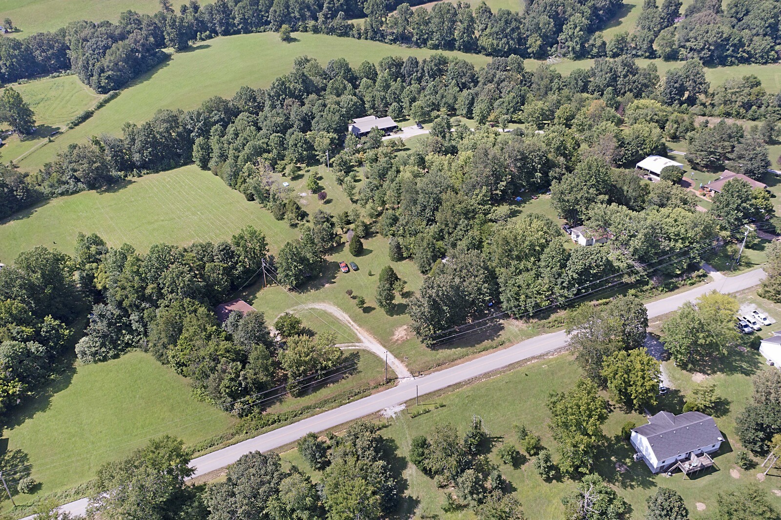 420 East Biggs Road Portland, TN 37148 - Photo 28 of 36 an aerial view of a houses with a yard