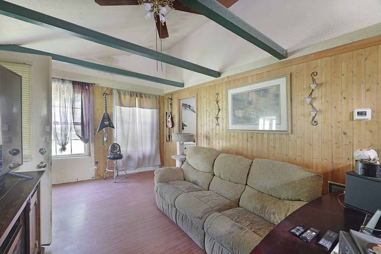 420 East Biggs Road Portland, TN 37148 - Photo 8 of 36 a living room with furniture and a flat screen tv