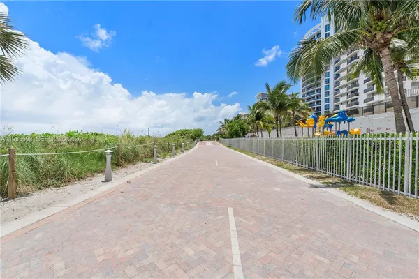 $3,600 | 6039 Collins Avenue, Unit 934, Miami Beach, FL 33140