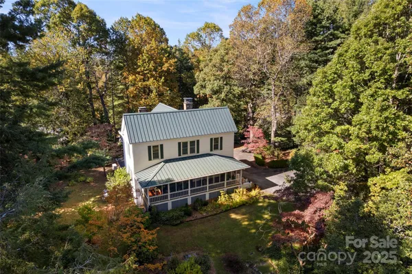 $1,000,000 | 35 Towhee Lane, Saluda, NC 28773