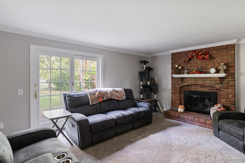 36289 Fredericksburg Road Farmington Hills, MI 48331 - Photo 9 of 25