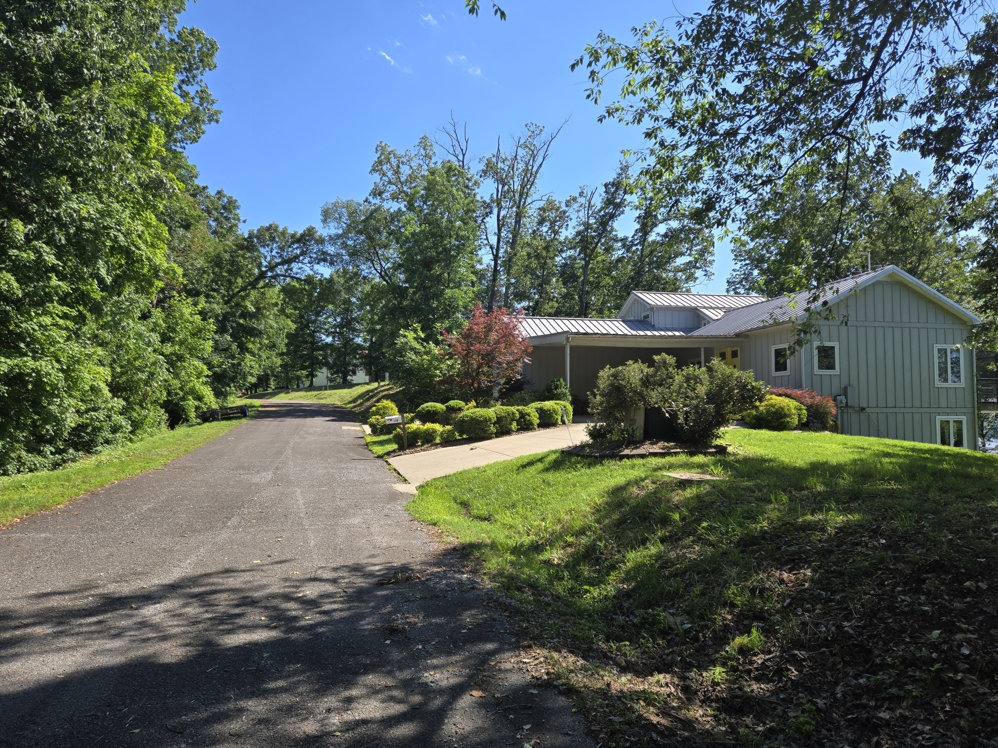 0 Sunset Ridge Waverly, TN 37185 - Photo 5 of 9 a view of a backyard with a garden